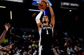 达拉斯独行侠迎CBA季后赛关键赛；冲刺阶段迎来里程碑；话题不断；球队文化再被提及的简单介绍-开云体育下载