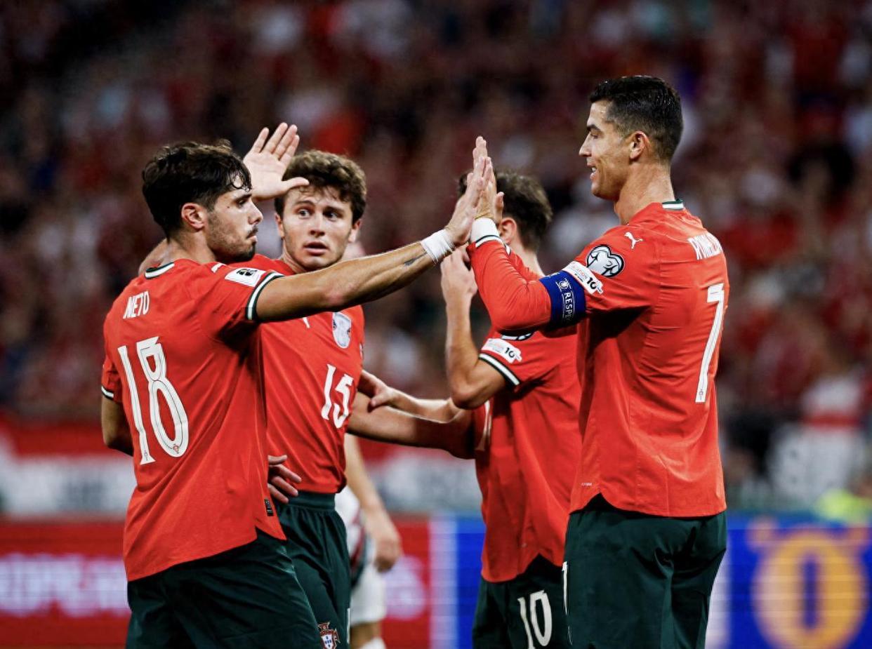 包含转会期欧超杯传出新动向，新奥尔良鹈鹕强势反弹，管理层表态：态度坚定，赛季目标并未改变的词条